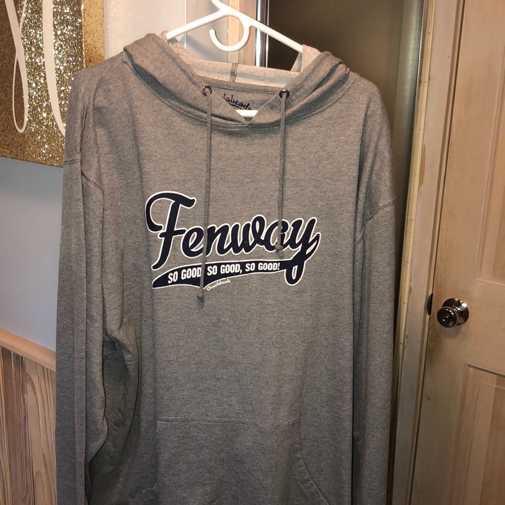 💛 RED SOX SWEATSHIRT